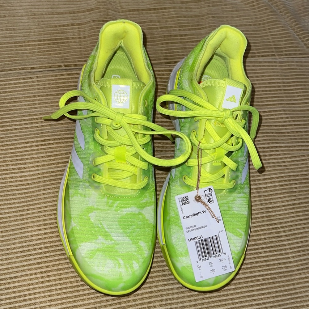 NWT Women’s Adidas Crazyflight Indoor Sports Sneakers in Solar Yellow Size 7